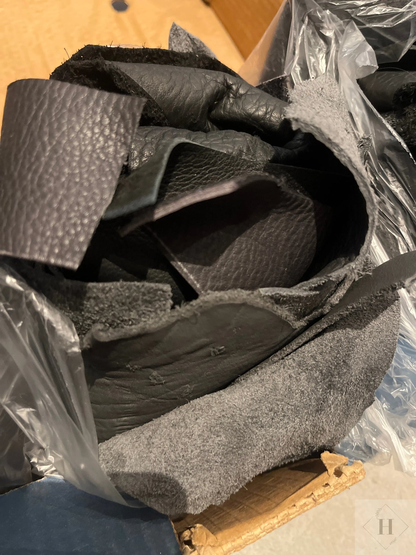 1 kg møbellæder og skind - reststykker Unika Nord