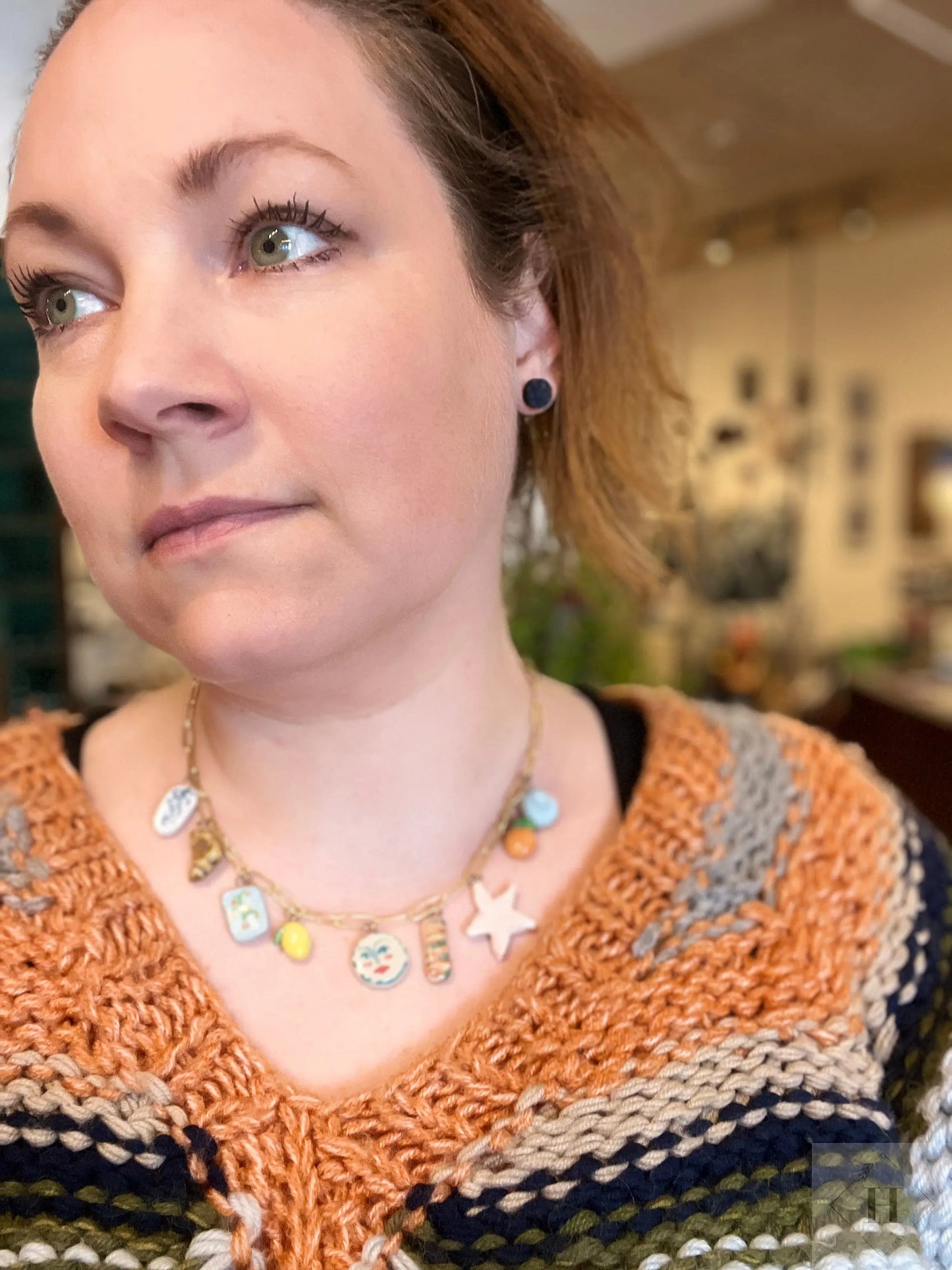 Halskæde med keramik vedhæng By Victoria Juul