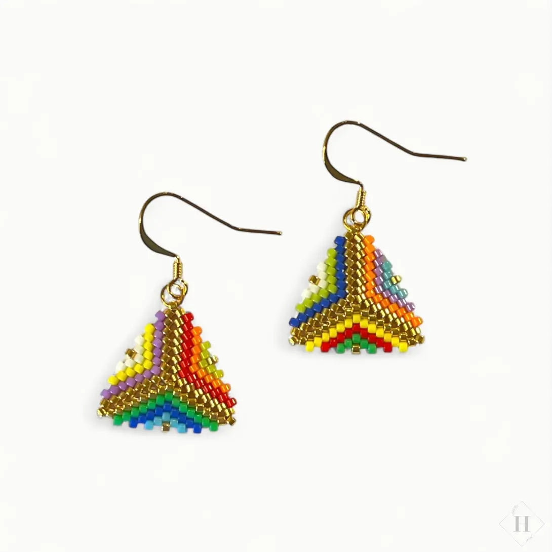 Ørering af miyuki perler - regnbue trekant Sara Engel