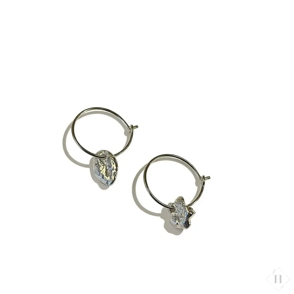 Små hoops i Sterling sølv med blad og blomst vedhæng Valley by Aslak