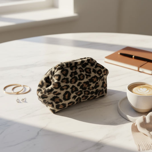 Clutch med Bøjlelukning Leopard - Håndlavet i blødt plysset stof