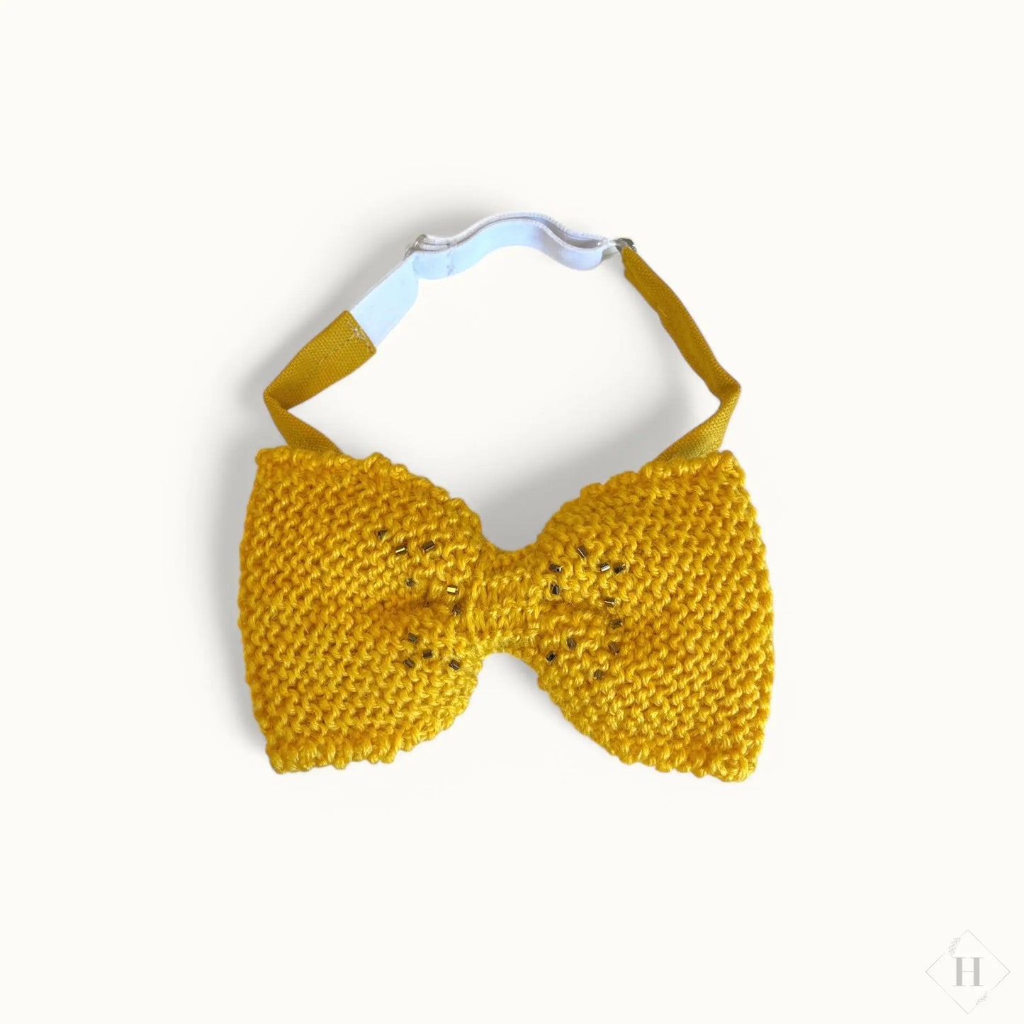 Strikket butterfly - sennepsgul med perler Jo C