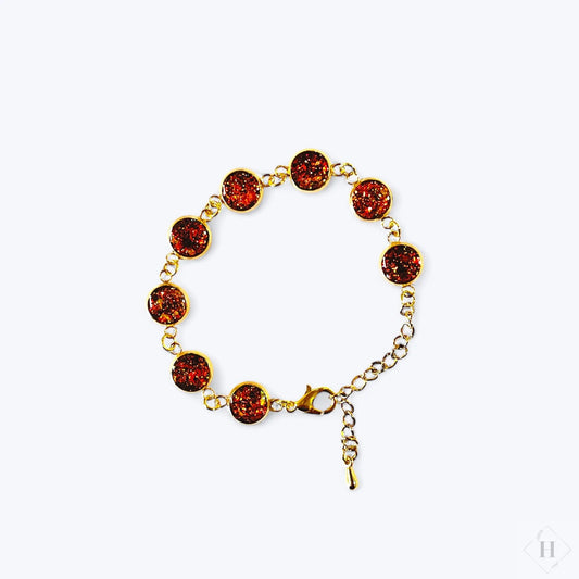 Armbånd med små dekorationer - rød/gylden Great Fun Arts