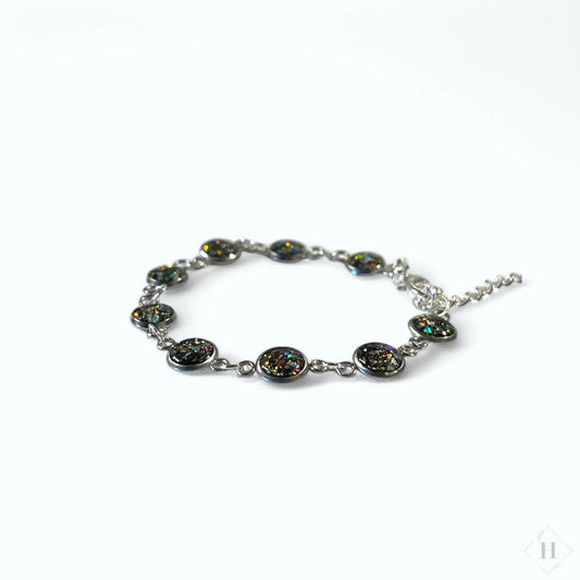 Armbånd med små dekorationer - regnbue/sort Great Fun Arts