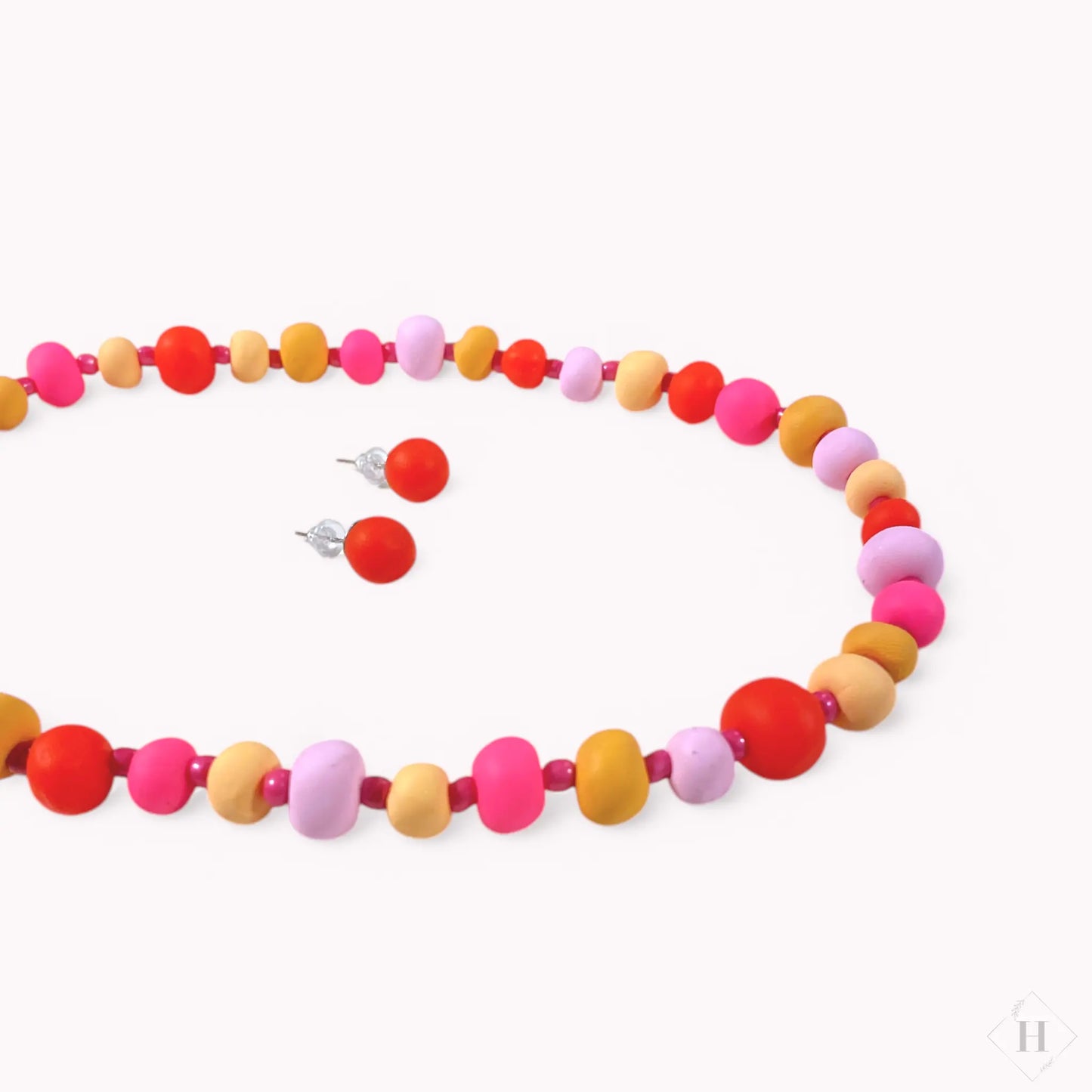 Halskæde og ørestikkere i håndlavede perler - neon pink Aldrig2ens