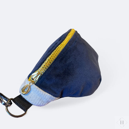 Lille bumbag i mørkeblå fløjl Aldrig2ens