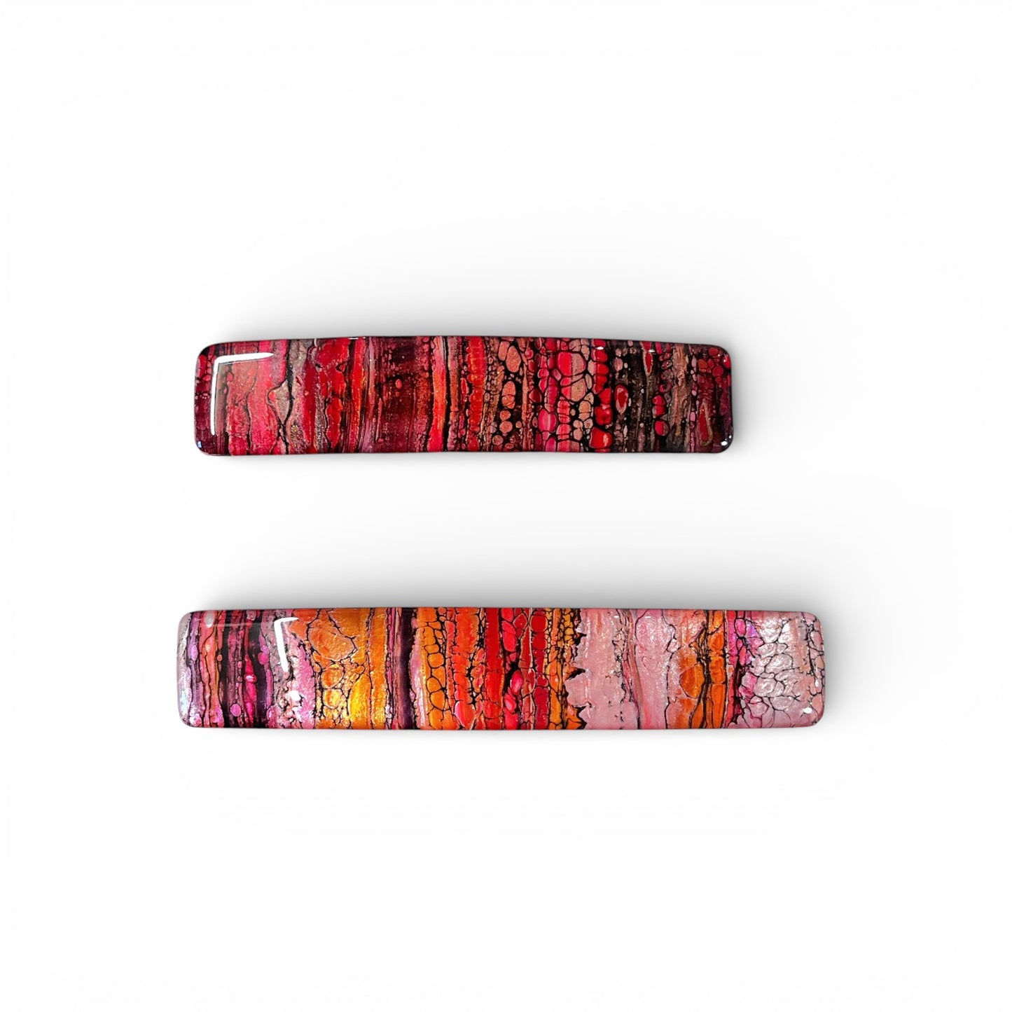 Håndlavet hårspænde med rødt mønster - stort