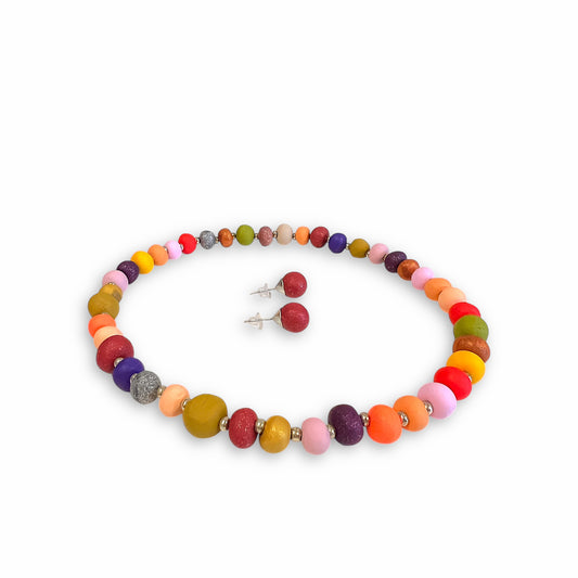 Halskæde og ørestikkere i håndlavede perler - Efterårs multi