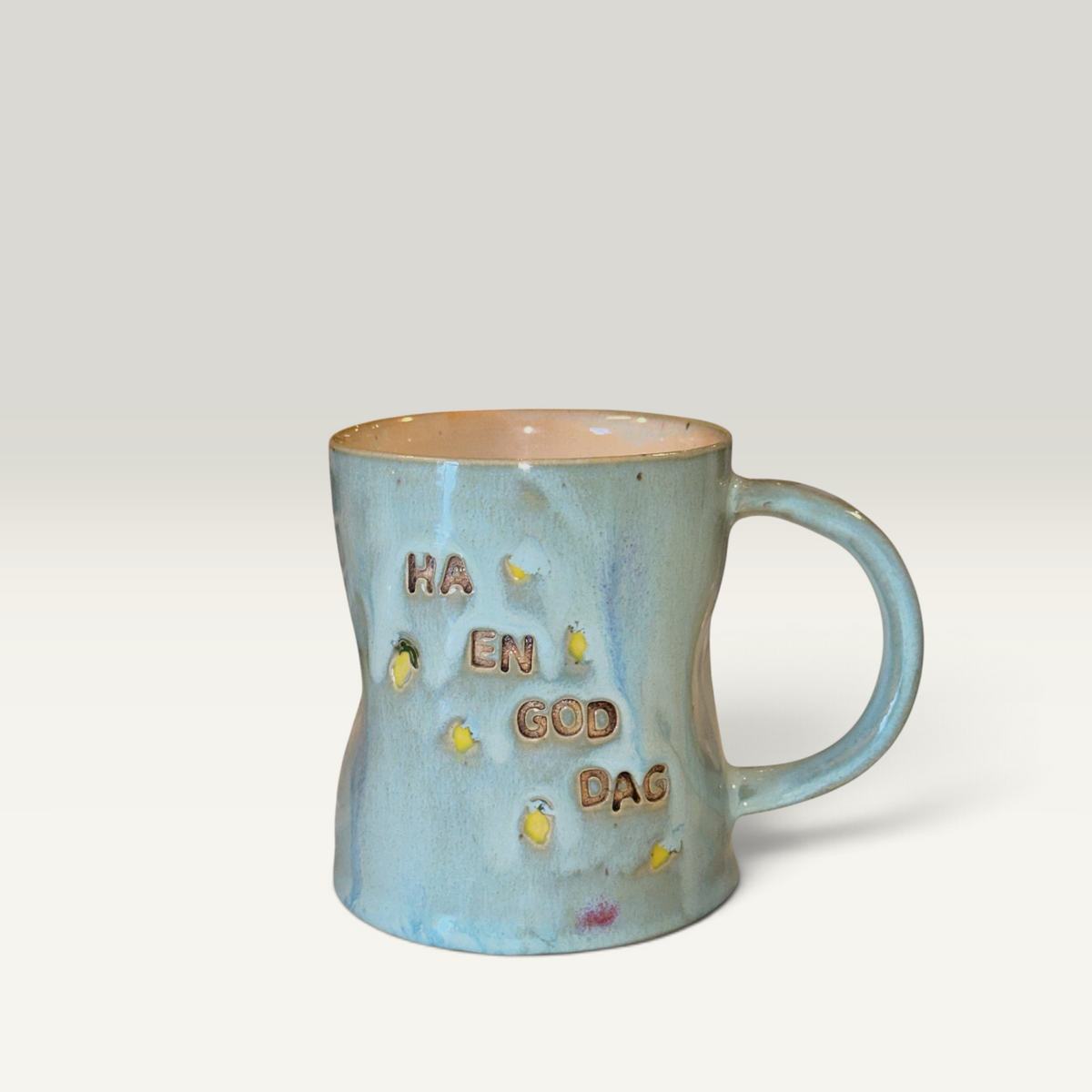 Spilop-keramikkrus Pippi med hank – 9 cm | Charlottes Clayground