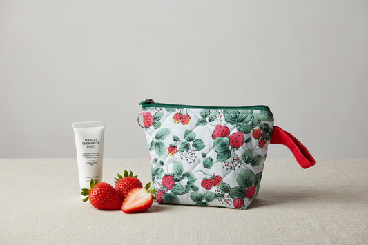 Håndlavet lille taske i jordbær bomuld – JNortheved