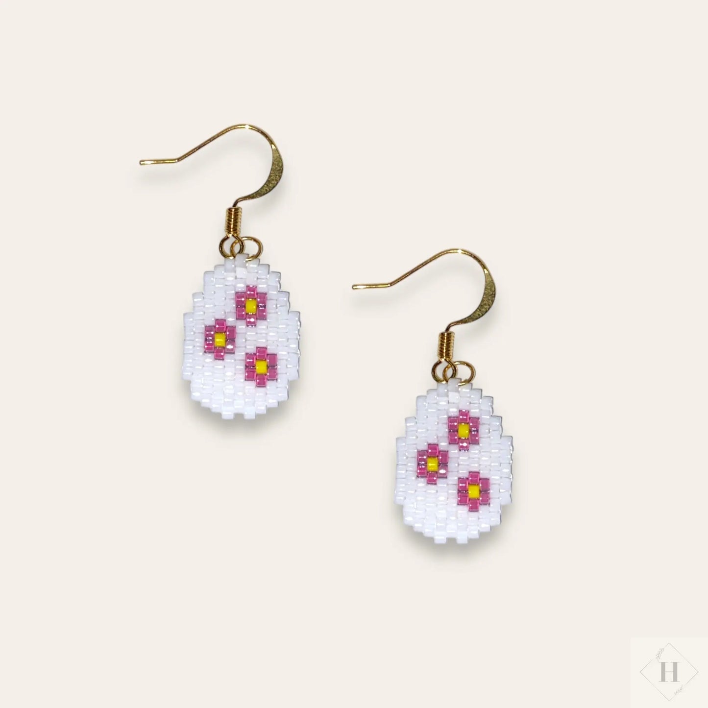 Ørering af miyuki perler - påskeæg Sara Engel