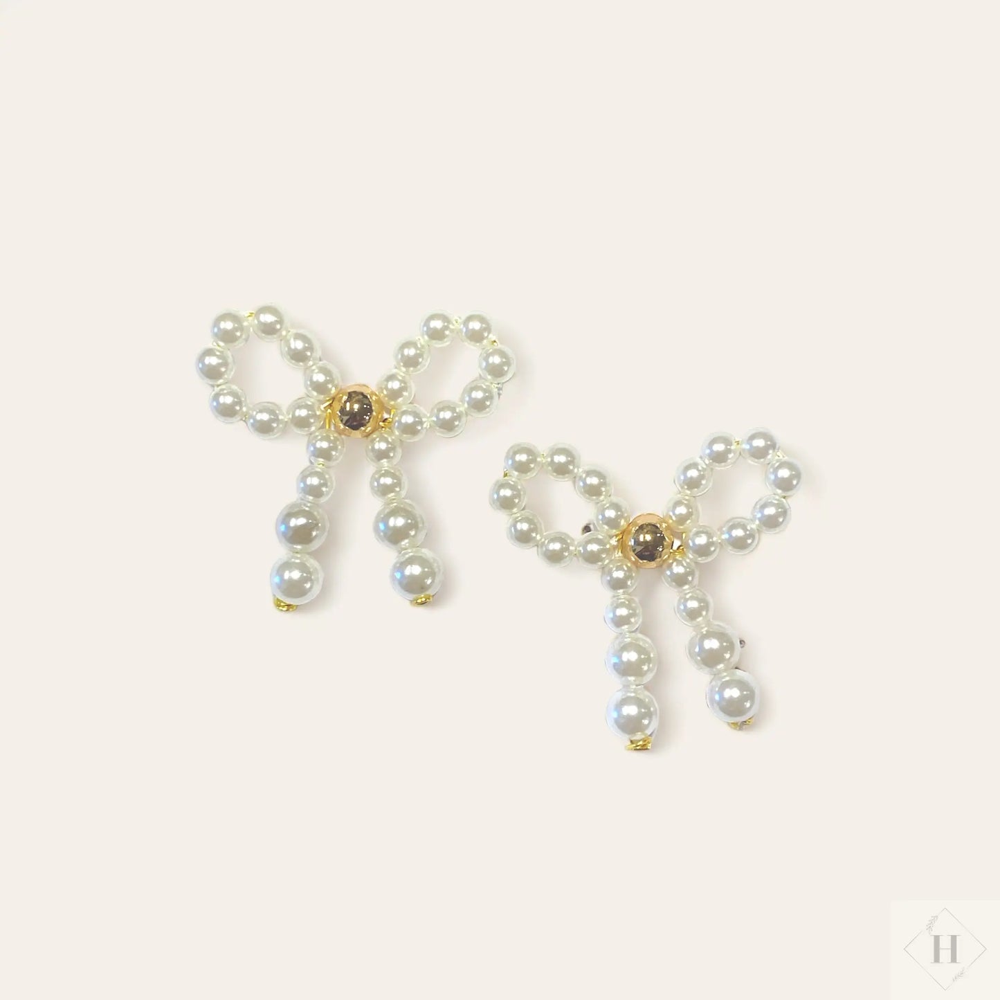 Sløjfe ørestikker m/guld midte - stor Mabalser