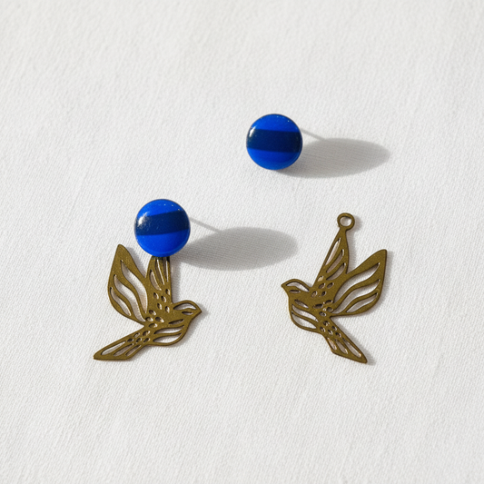 Multi ørering blå dot med messingstykke – samlet og adskilt