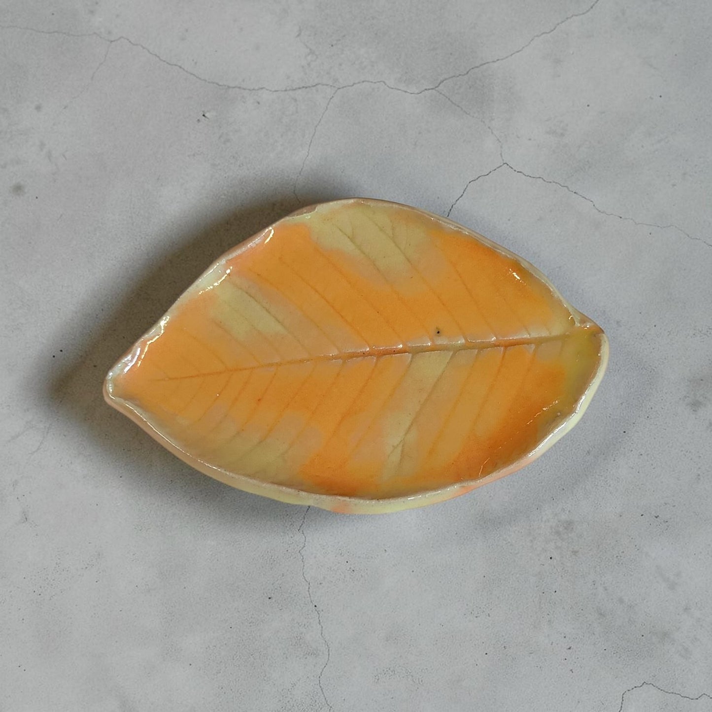 Blad dekoration i gul og orange
