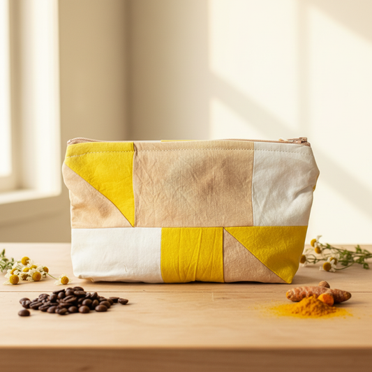 Stylet håndlavet upcyclet patchwork-pung i rosa og gule nuancer