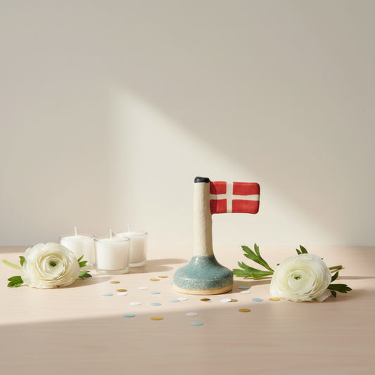 Stylet keramikflag med blågrøn fod