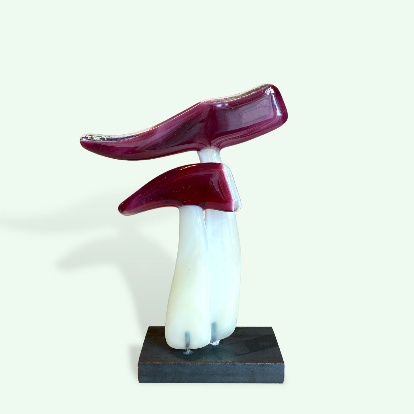 Svampe i glas på fod - lilla Granlund glaskunst