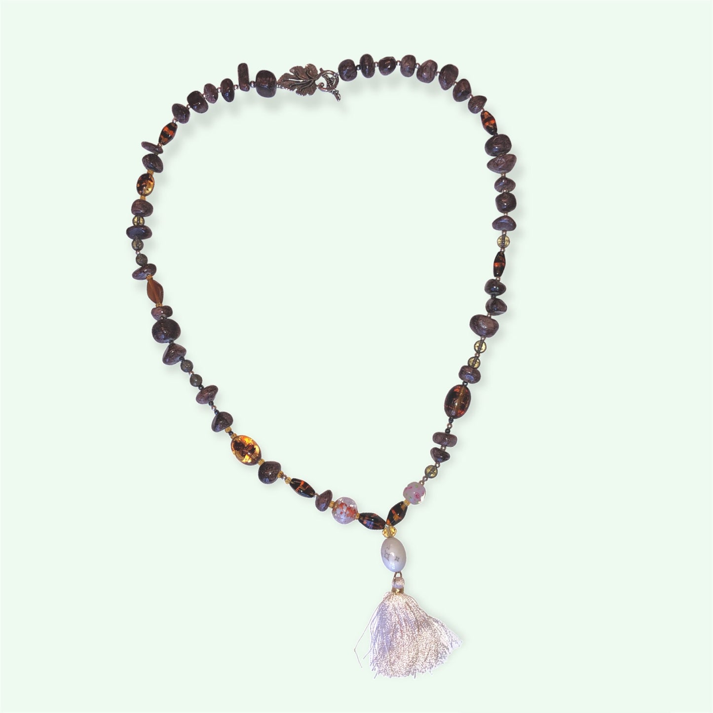 Halskæde lang med bladlås Kirsten Clausen