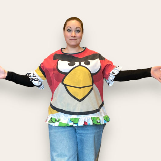 Omfavn Din Størrelse: Håndlavet Tøj i Oversize Stil Fra Et Krops Positivistisk Perspektiv