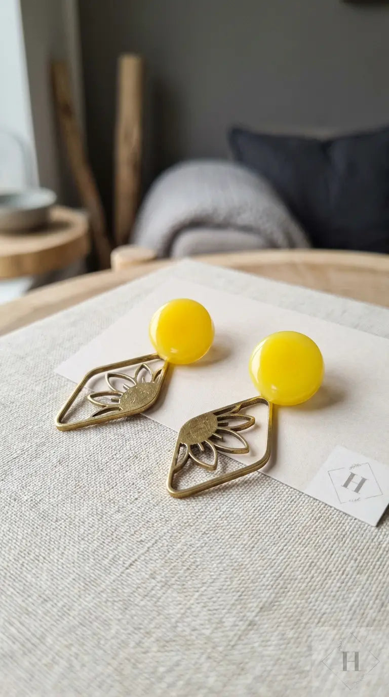 Multi ørering - gul dot med messingstykke Winther Design