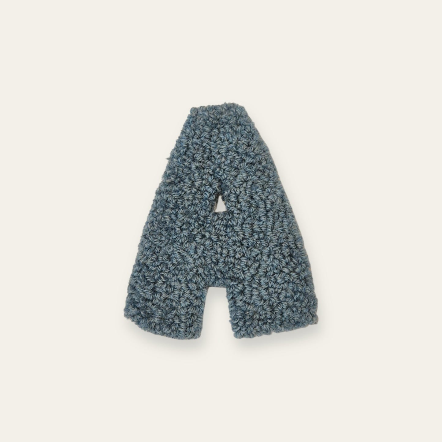 Tuftet bogstav - Håndlavet af