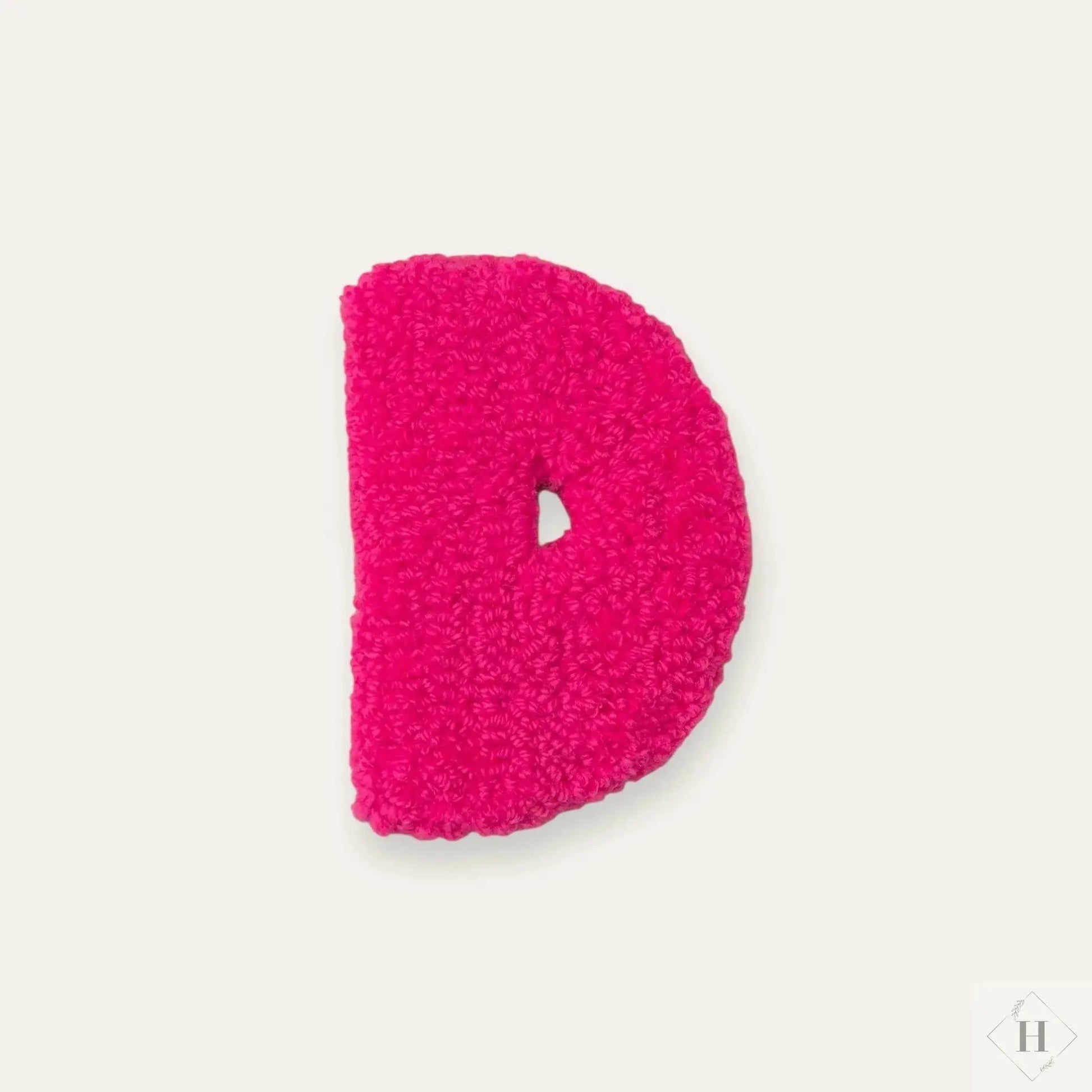 Håndlavet Tuftet Bogstav 14 cm - Personlig Væg Dekoration (D) Flair