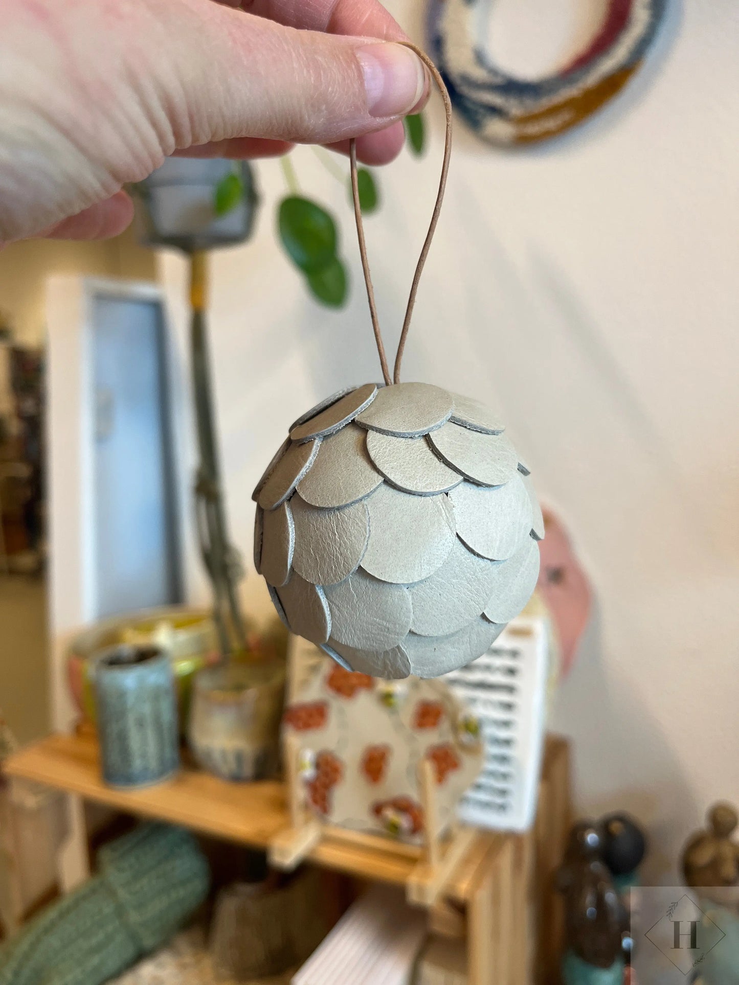 Kugle i læder - mellem (flere farver) Unika Nord