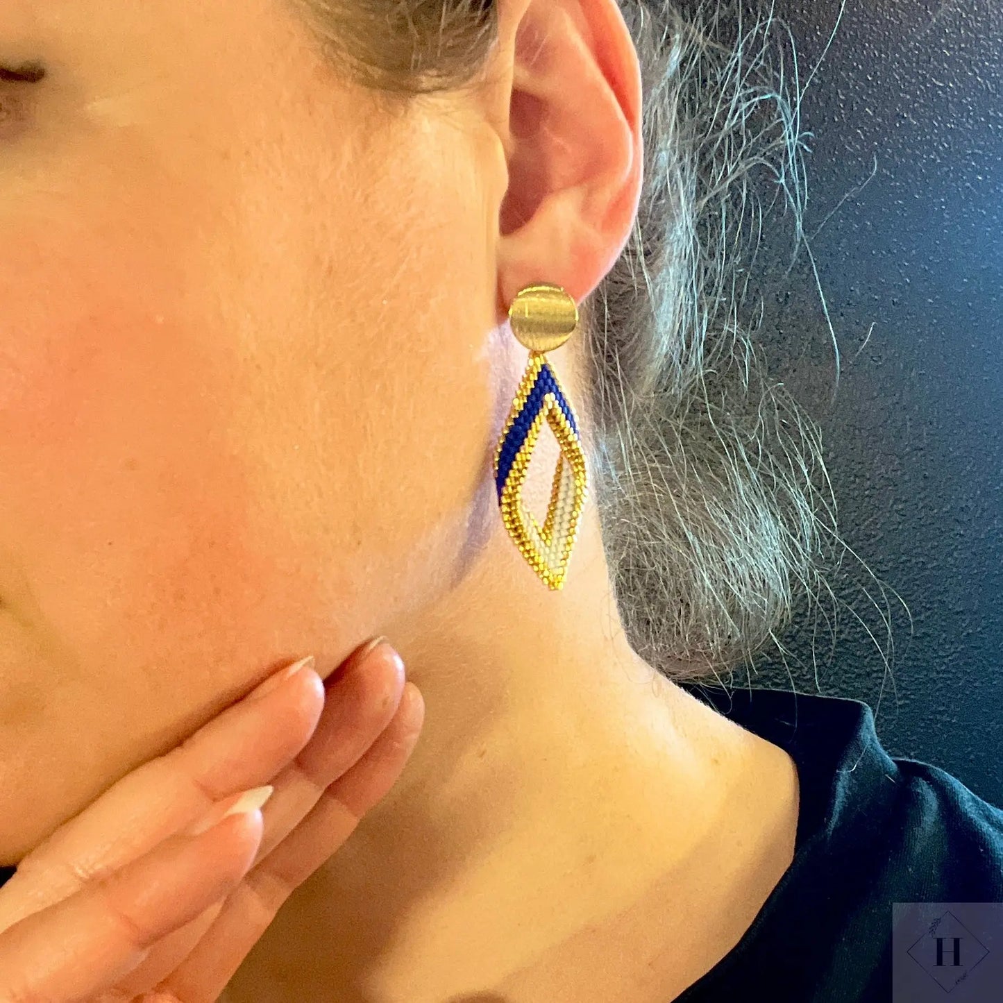 Mega twist øreringe i miyuki perler med messing Dot - blå Mabalser