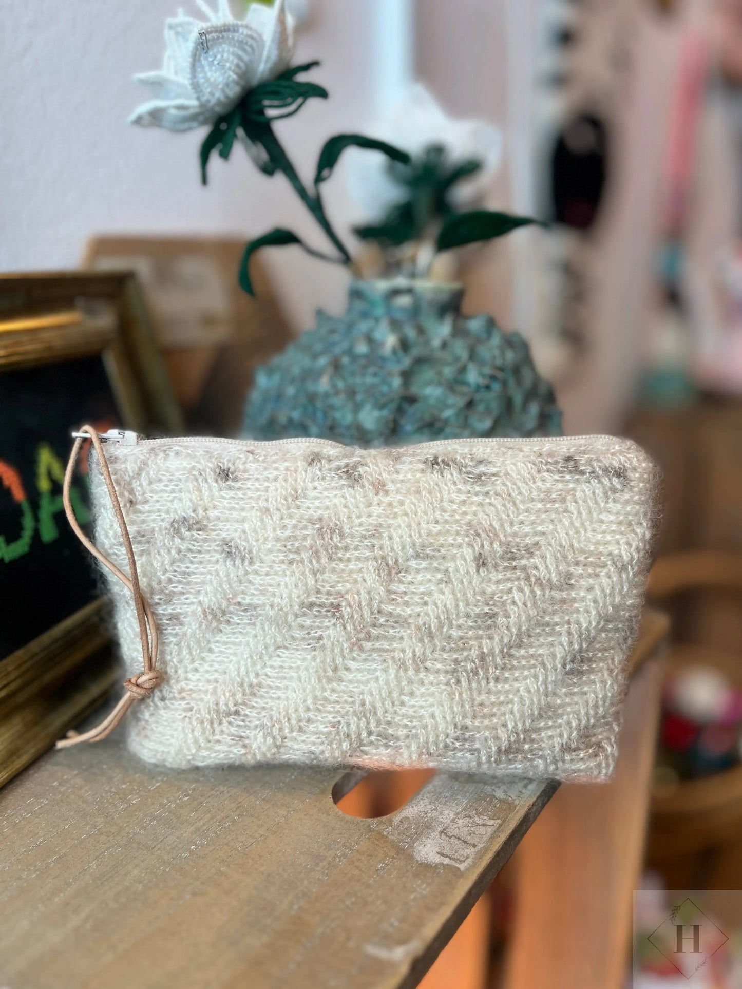 Luksus hæklet pung i silk mohair - råhvid Vera Hjerrild