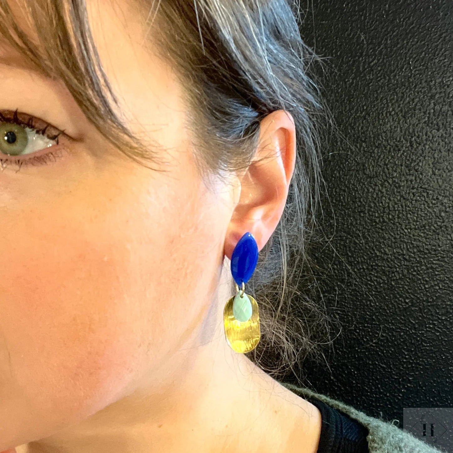 Statement ørering - blå med messing Winther Design