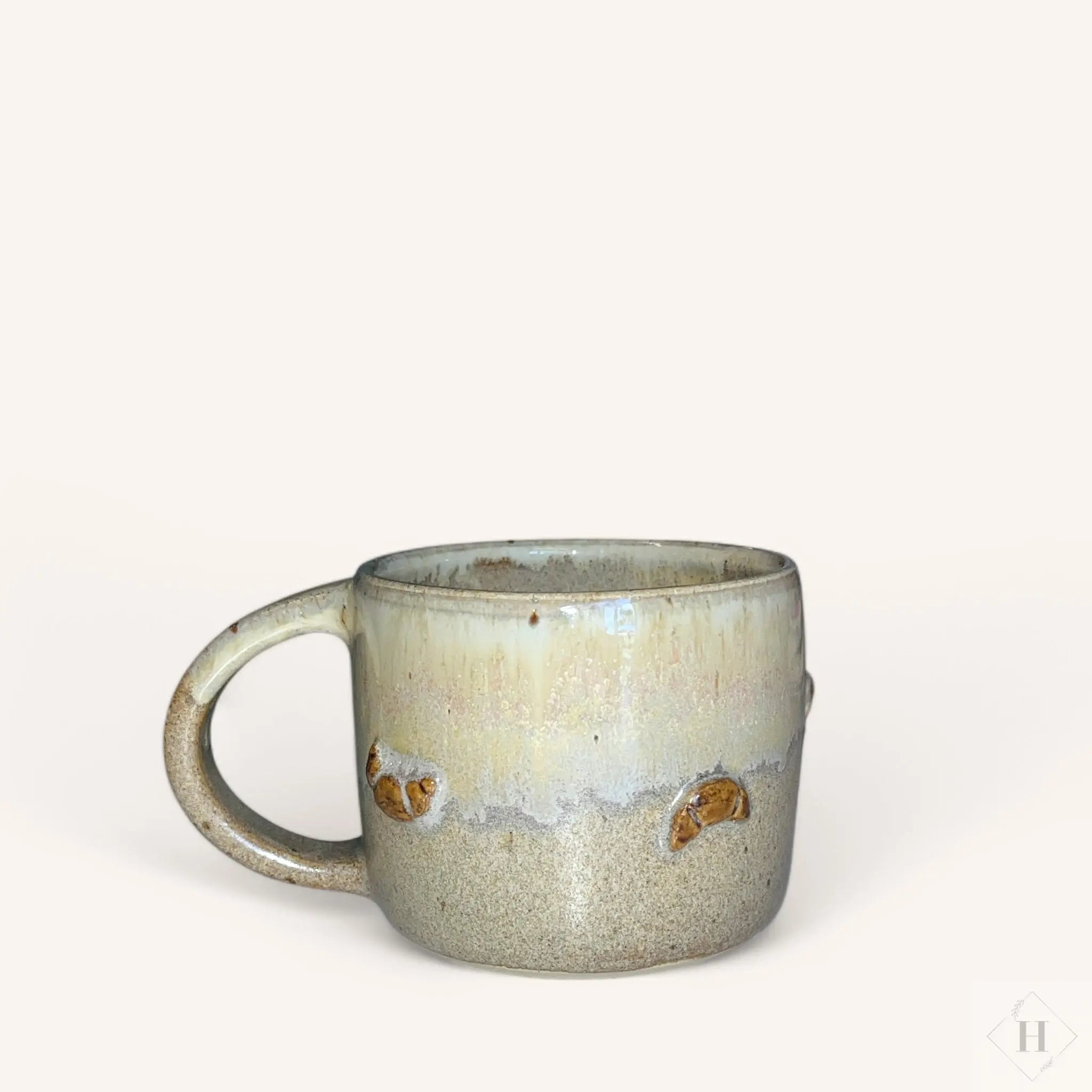 Krus med hank - croissant Clay by Hornstrup