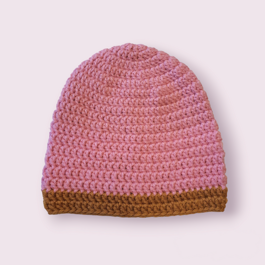 Hæklet, rosa hue med karry kant