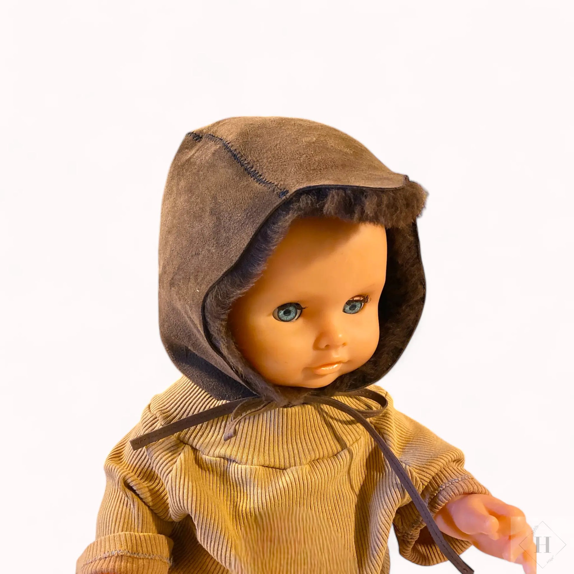 Baby hue i rulam Håndlavet af