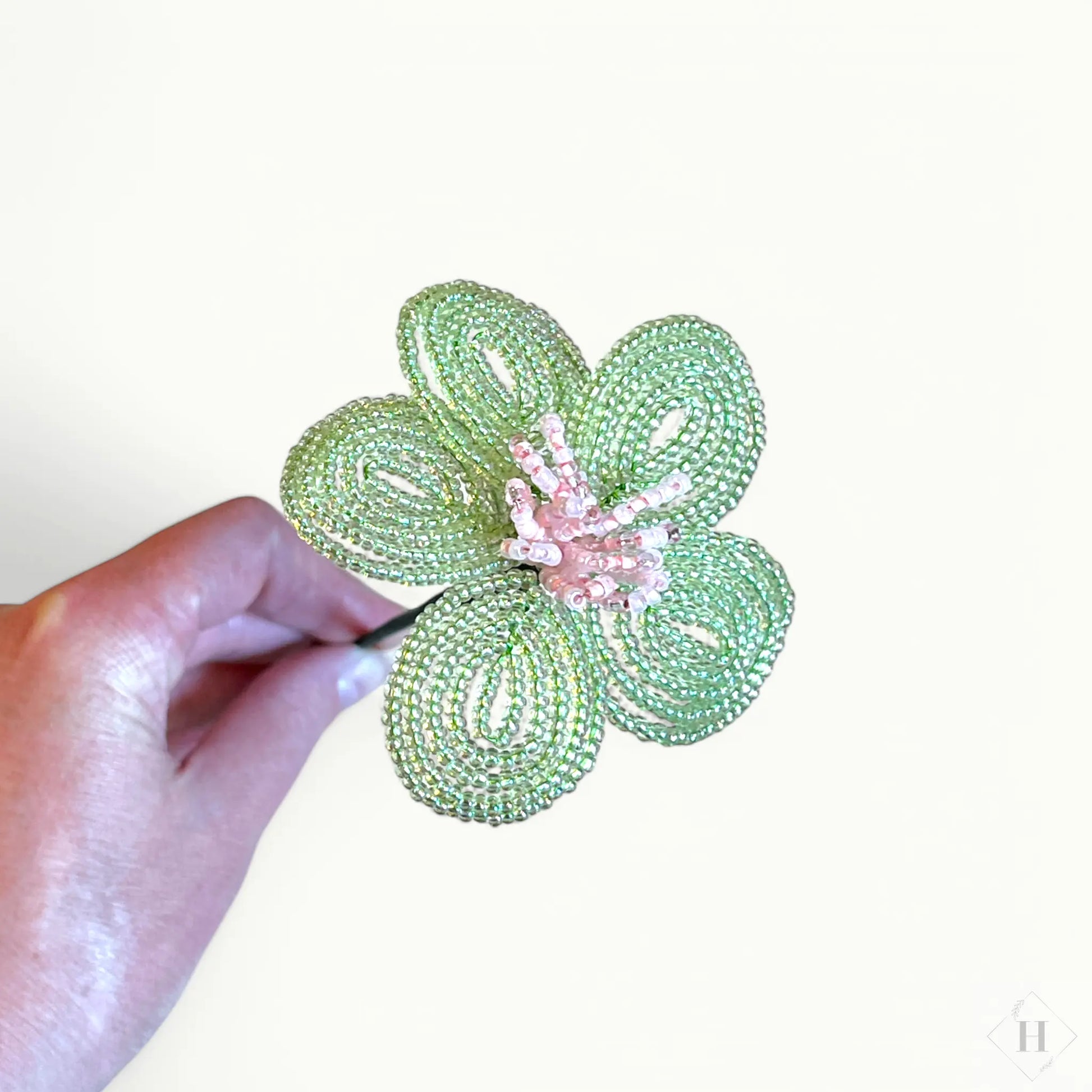 Håndlavet blomst i glasperler Kaimers krea