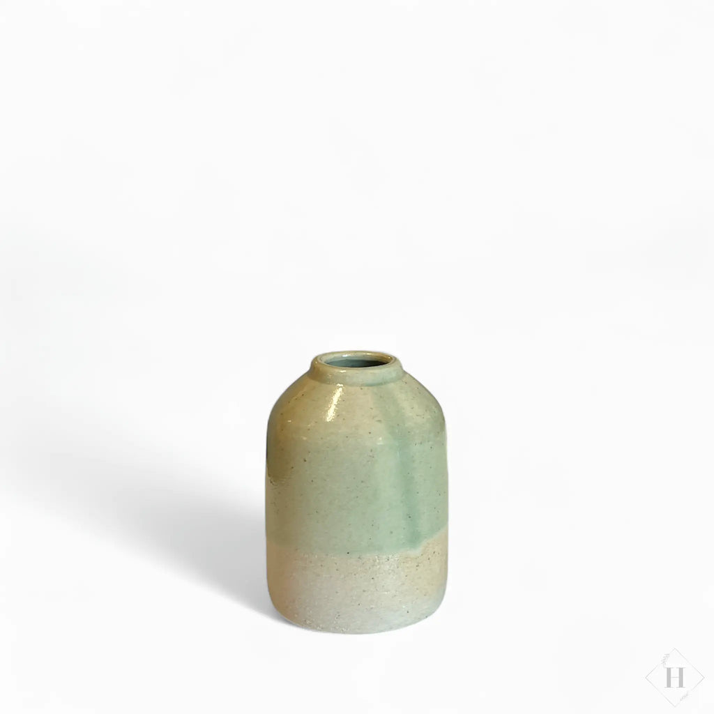 Mini vase i stentøj - vissen grøn Camilla Gellert Keramik