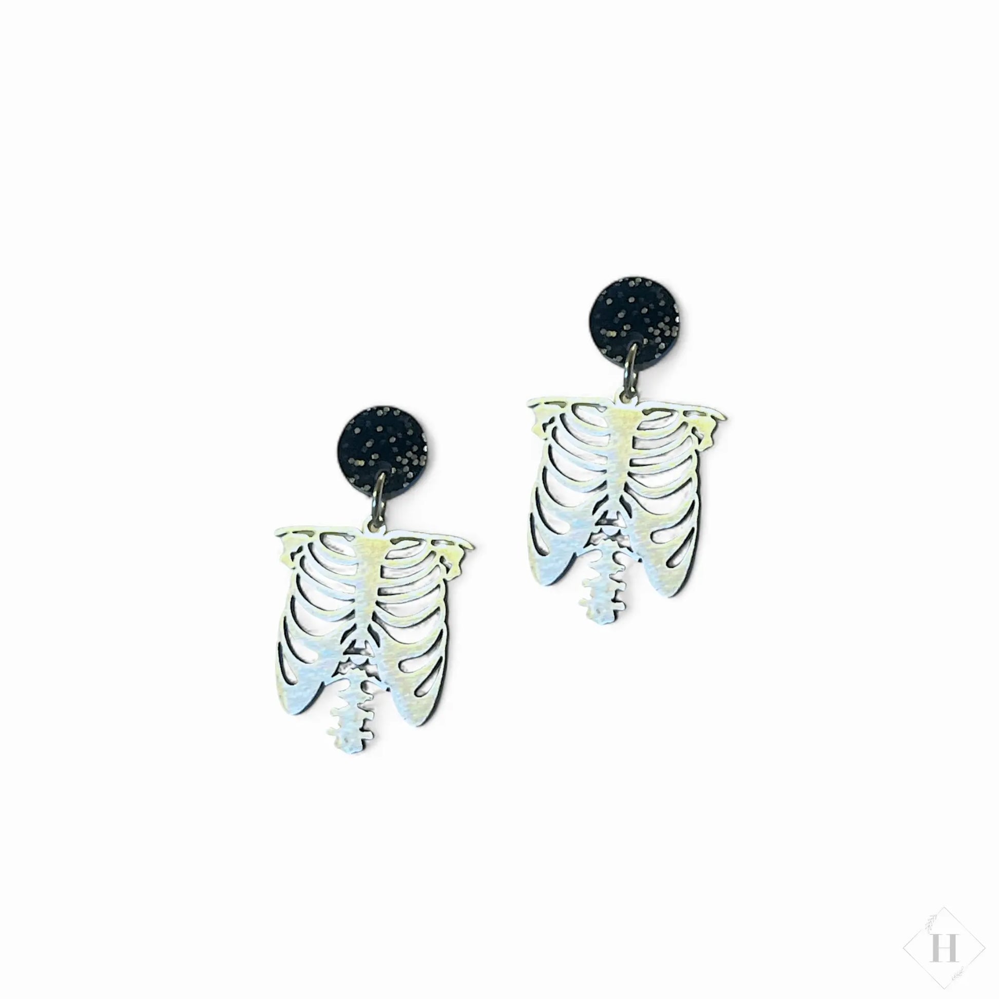 Silver Ribcage Creatrivi