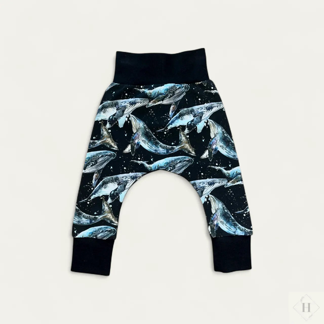 Håndlavede Baby Bukser Str. 68 - Blød Jersey med pukkelhvaler Louifax