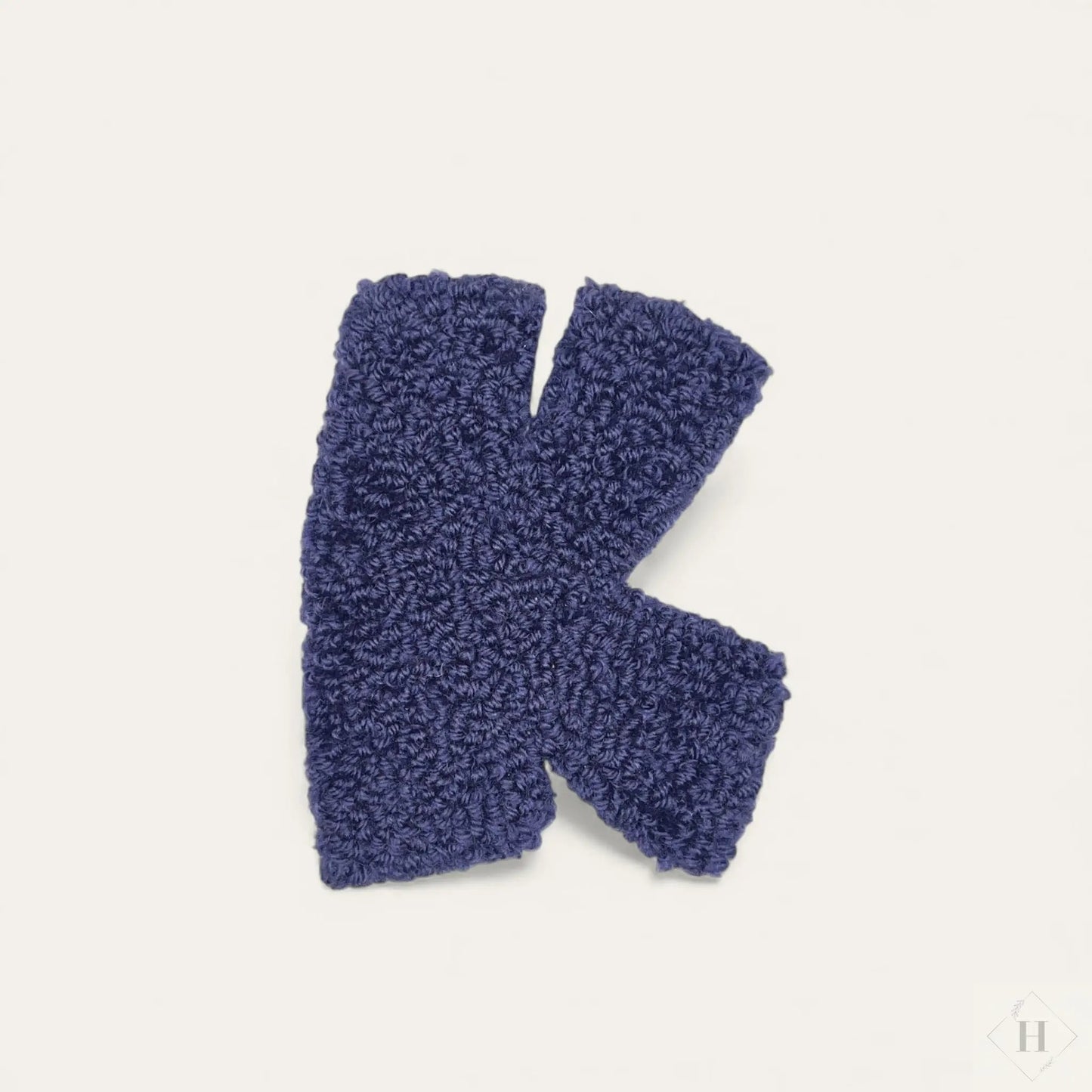 Håndlavet Tuftet Bogstav 14 cm - Personlig Væg Dekoration (K) Flair