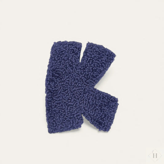 Håndlavet Tuftet Bogstav 14 cm - Personlig Væg Dekoration (K) Flair