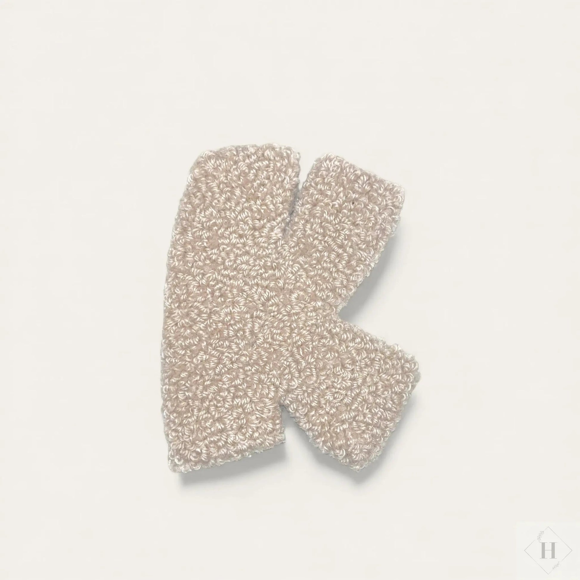 Håndlavet Tuftet Bogstav 14 cm - Personlig Væg Dekoration (K) Flair