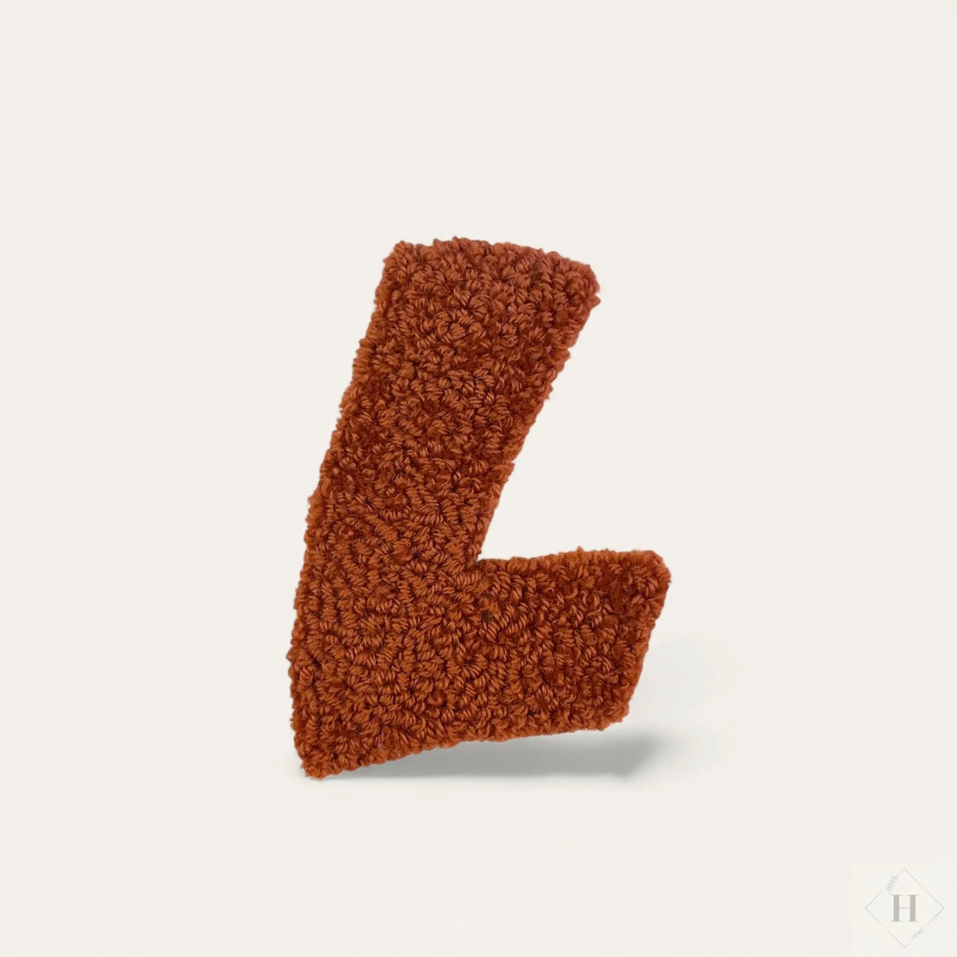 Håndlavet Tuftet Bogstav 14 cm - Personlig Væg Dekoration (L) Flair