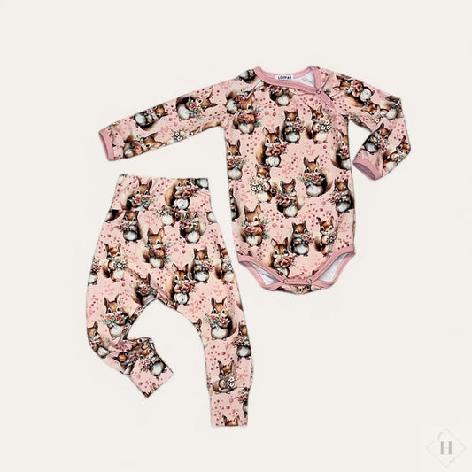 Håndlavet Baby Body og Bukser Str 80 - Blødt Jersey Sæt med egern Louifax