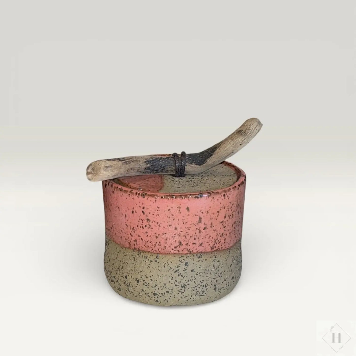 Lågkrukke i stentøj Lisbeth Børglum