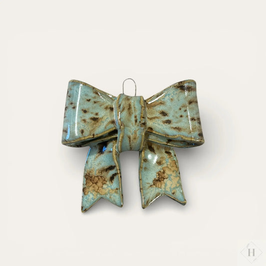 Sløjfe i keramik By Victoria Juul