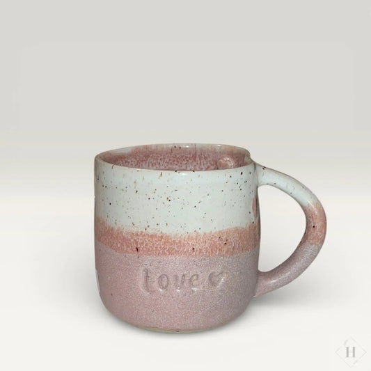 Håndlavet keramik krus med hank - Hjerteformet facon (Love❤️) Clay by Hornstrup
