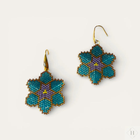 Øreringe i miyukiperler - store blomster Sara Engel