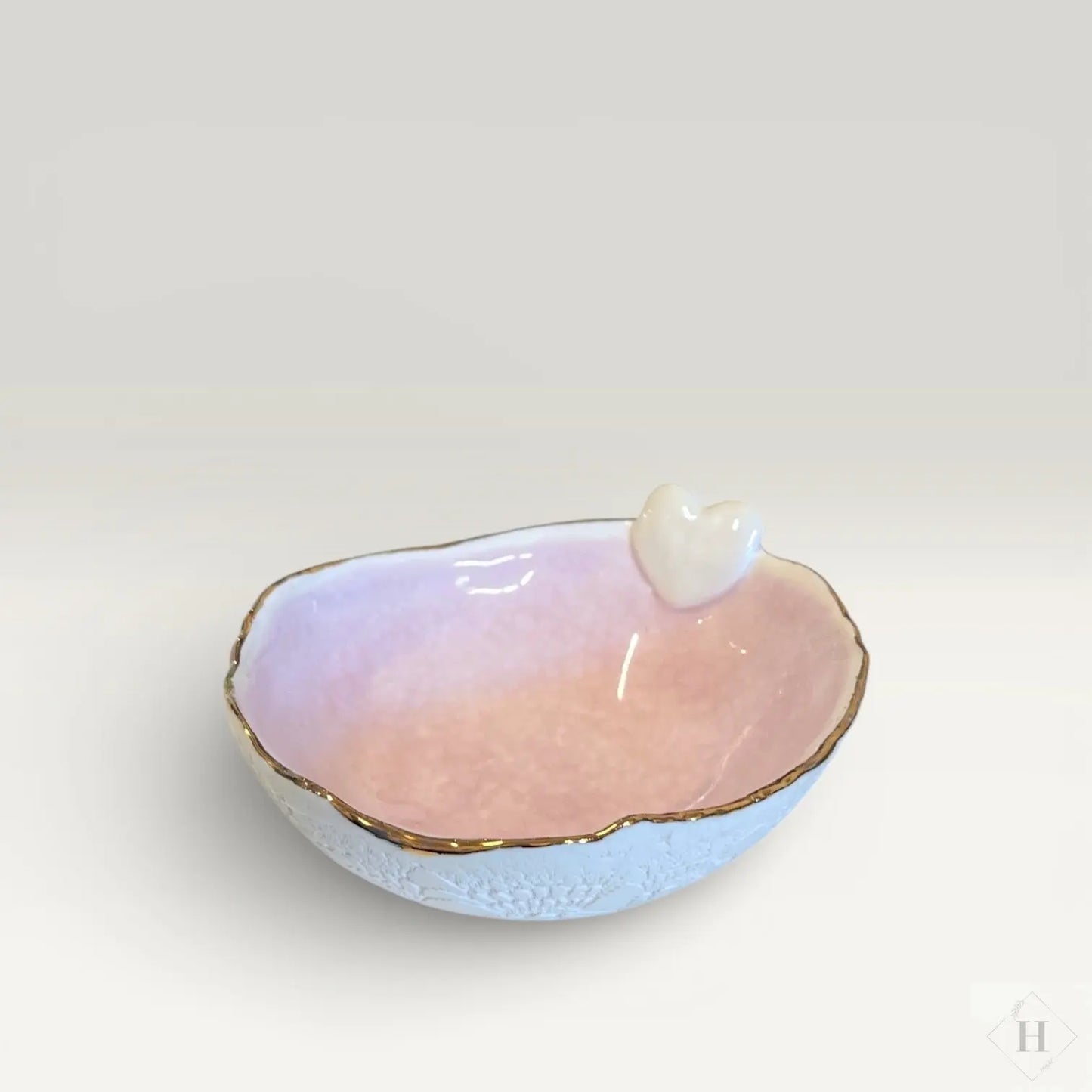 Unik skål i porcelæn i lyserød med hjerte - Håndlavet keramik Jøwjøw