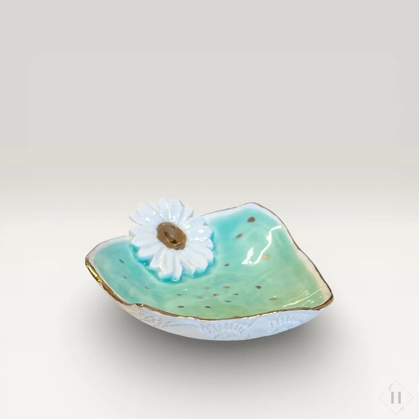 Unik skål i porcelæn i mint med blomst - Håndlavet keramik Jøwjøw