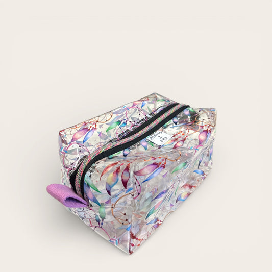 Stort penalhus/toilettaske i vinyl - pastel fjer