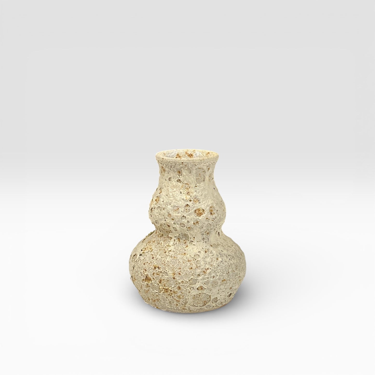 Vase med lava glasur